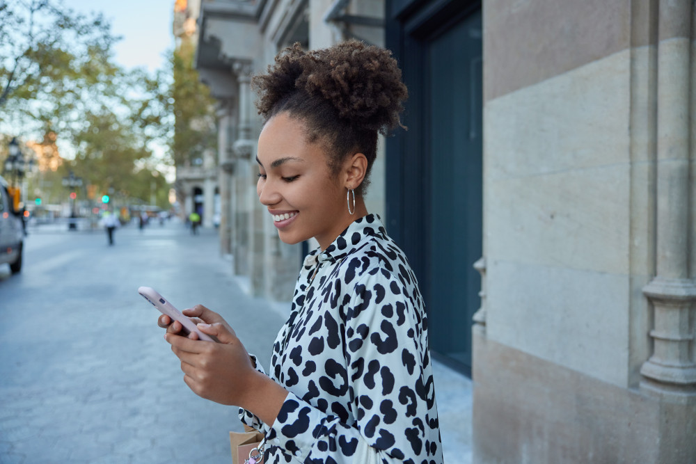 Modération des commentaires sur les réseaux sociaux : les meilleures pratiques pour protéger votre communauté