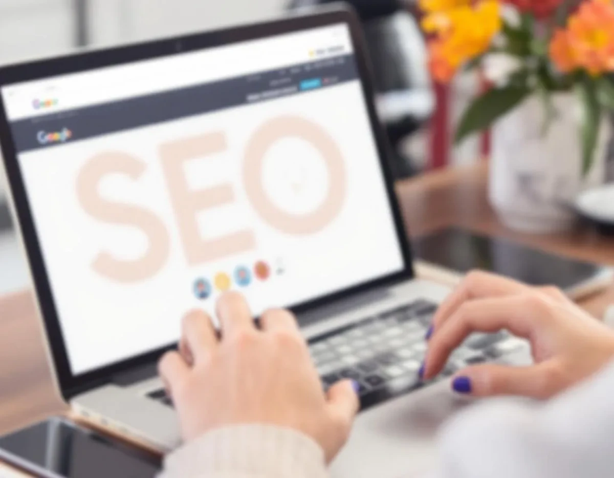 SEO: Maîtrisez les Bases pour Booster Votre Présence sur le Web